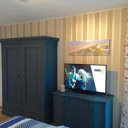 Haus Am Konigsforst Apartment Cologne