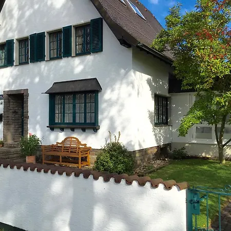 Haus Am Konigsforst Apartment Cologne